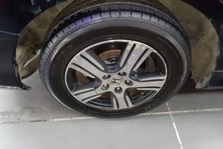 Used Honda Odyssey 2015 Revised Version 2.4L Comfort Edition Right Rear Wheel Hub
