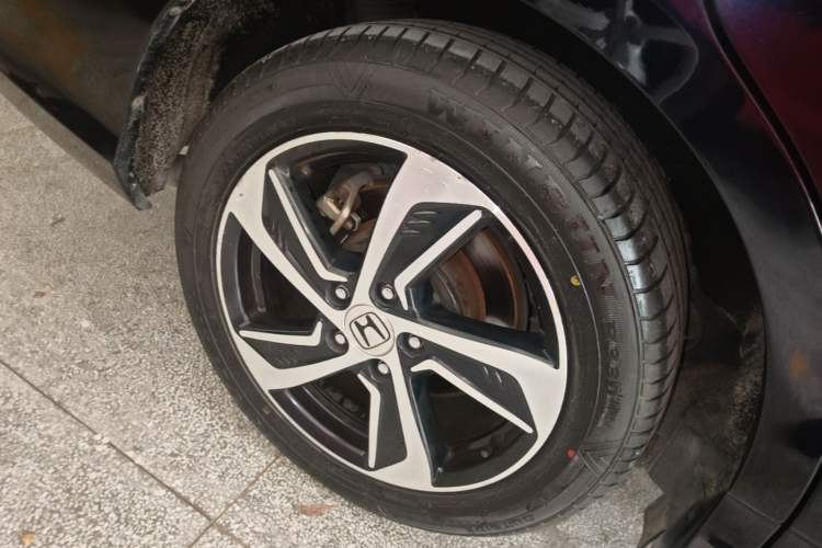 Used Honda Odyssey 2015 Revised 2.4L Luxury Edition Right Rear Wheel Hub