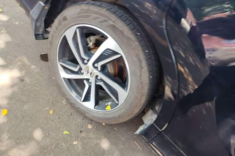 Used Honda Odyssey 2015 Updated Version 2.4L Smart Edition Right Rear Wheel Hub
