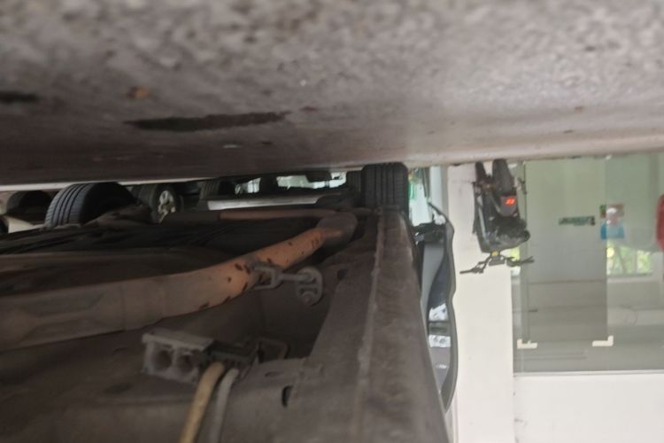 Used Honda Odyssey 2015 Revised 2.4L Luxury Edition Right Side Sill