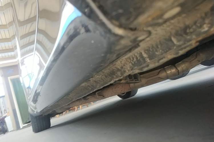 Used Honda Odyssey 2015 Updated Version 2.4L Smart Edition Right Side Sill