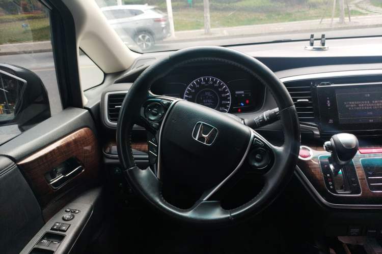 Used Honda Odyssey 2015 2.4L Smart Edition Steering Wheel