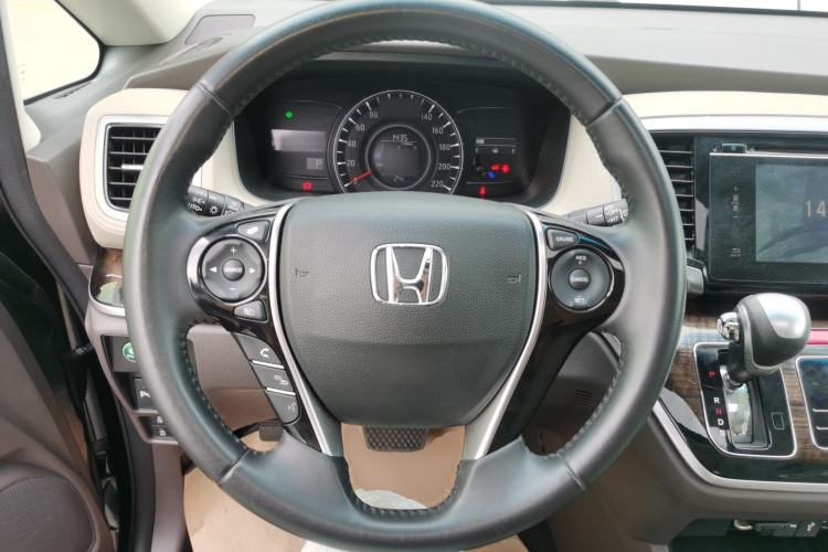 Used Honda Odyssey 2015 Updated Version 2.4L Smart Edition Steering Wheel
