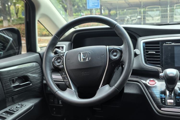 Used Honda Odyssey 2015 Updated 2.4L Smart Cool Version Steering Wheel