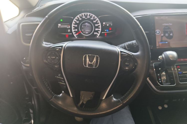 Used Honda Odyssey 2015 Updated Version 2.4L Smart Edition Steering Wheel