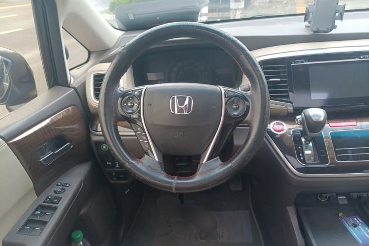 Used Honda Odyssey 2015 Updated Version 2.4L Smart Edition Steering Wheel