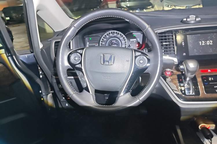 Used Honda Odyssey 2015 2.4L Smart Edition Steering Wheel