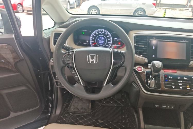 Used Honda Odyssey 2015 Revised 2.4L Luxury Edition Steering Wheel