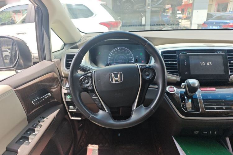 Used Honda Odyssey 2015 Updated Version 2.4L Smart Edition Steering Wheel