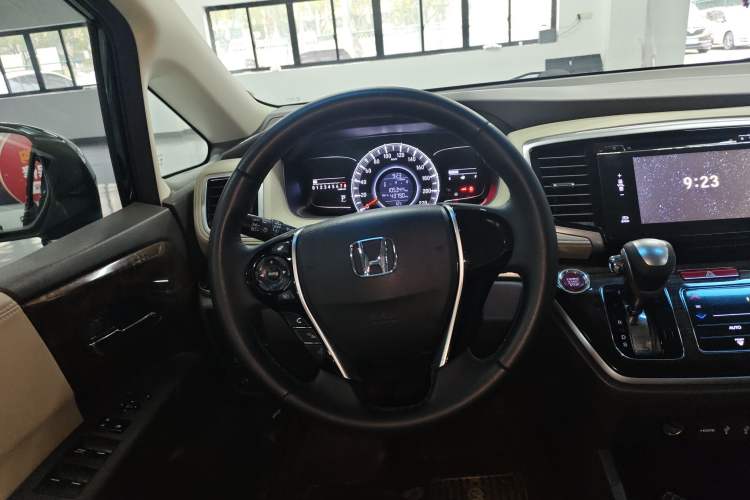 Used Honda Odyssey 2015 2.4L Luxury Edition Steering Wheel