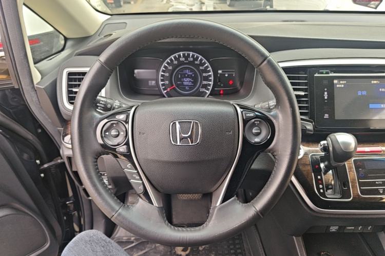 Used Honda Odyssey 2015 Updated Version 2.4L Smart Edition Steering Wheel