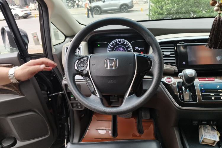 Used Honda Odyssey 2015 Revised 2.4L Luxury Edition Steering Wheel