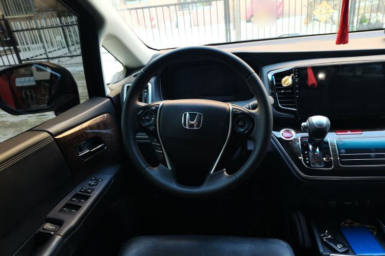 Used Honda Odyssey 2015 Updated Version 2.4L Smart Edition Steering Wheel