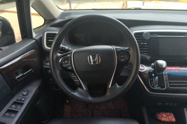 Used Honda Odyssey 2015 Updated Version 2.4L Smart Edition Steering Wheel