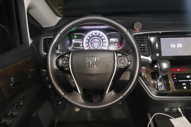 Used Honda Odyssey 2015 Updated Version 2.4L Smart Edition Steering Wheel