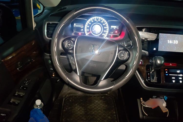 Used Honda Odyssey 2015 Updated Version 2.4L Smart Edition Steering Wheel