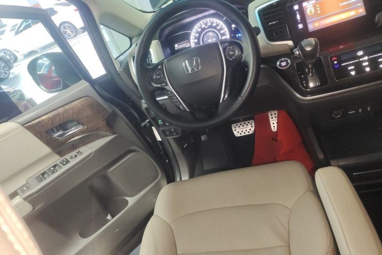 Used Honda Odyssey 2015 Revised 2.4L Luxury Edition Steering Wheel
