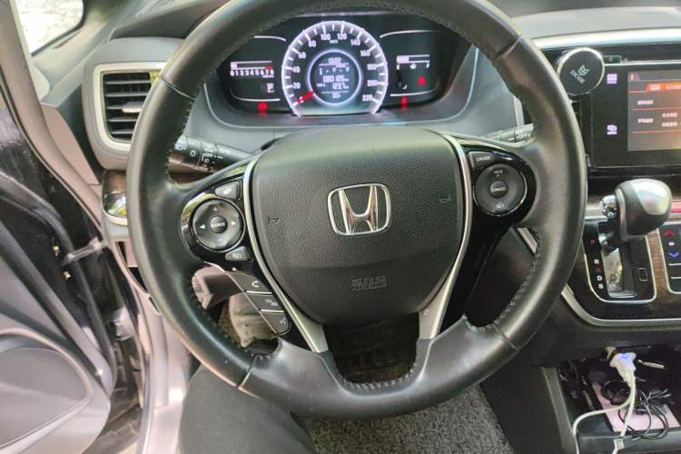 Used Honda Odyssey 2015 Updated Version 2.4L Smart Edition Steering Wheel