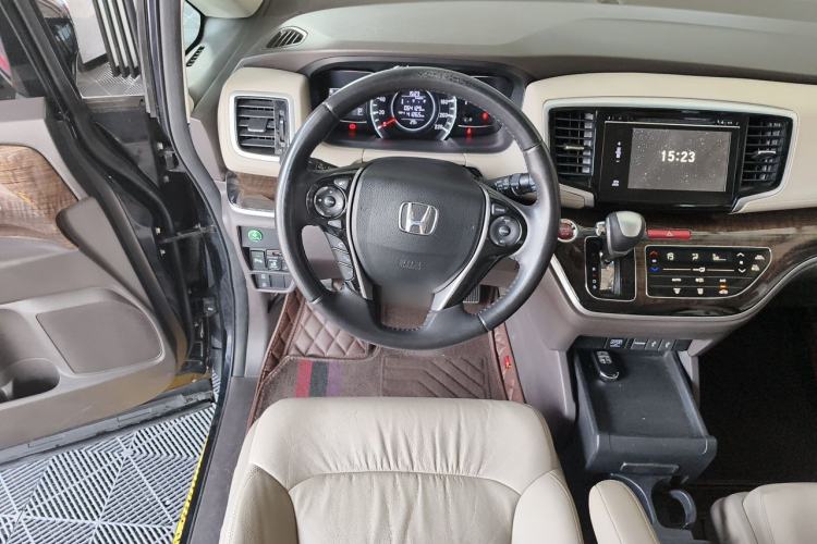 Used Honda Odyssey 2015 Updated Version 2.4L Smart Edition Steering Wheel