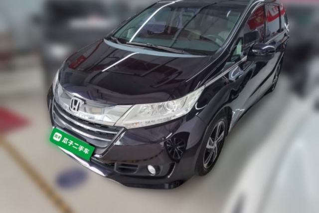 Ojetý Honda Odyssey 2015 Revised 2.4L Luxury Edition