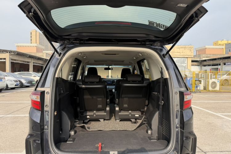 Used Honda Odyssey 2015 Updated 2.4L Smart Cool Version Trunk
