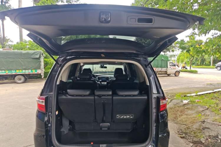 Used Honda Odyssey 2015 Updated Version 2.4L Smart Edition Trunk