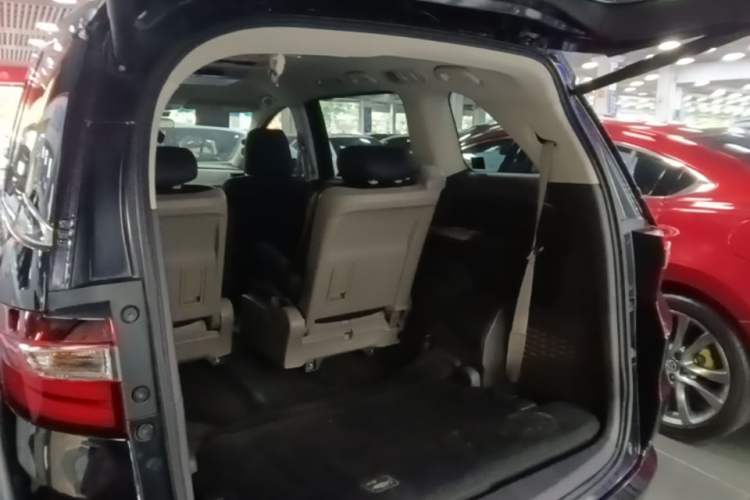 Used Honda Odyssey 2015 Revised Version 2.4L Comfort Edition Trunk