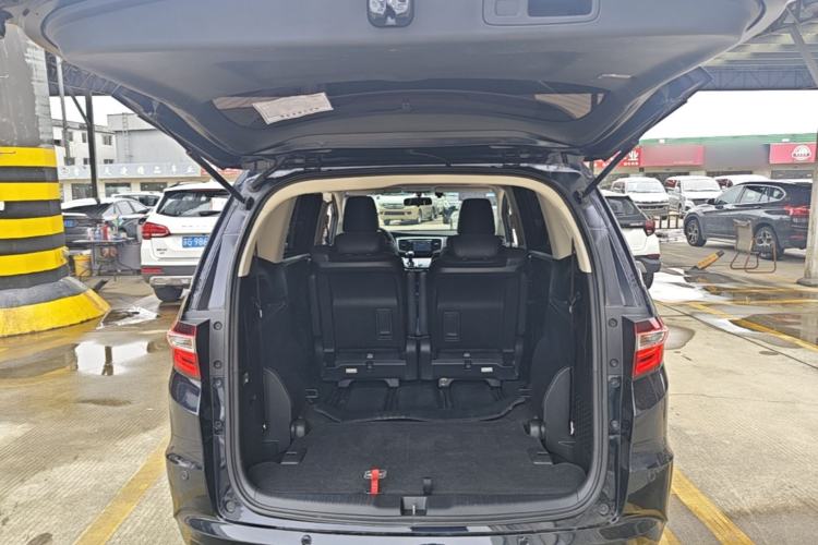Used Honda Odyssey 2015 Updated Version 2.4L Smart Edition Trunk
