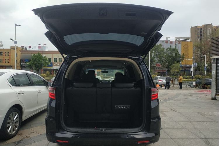 Used Honda Odyssey 2015 Updated Version 2.4L Smart Edition Trunk