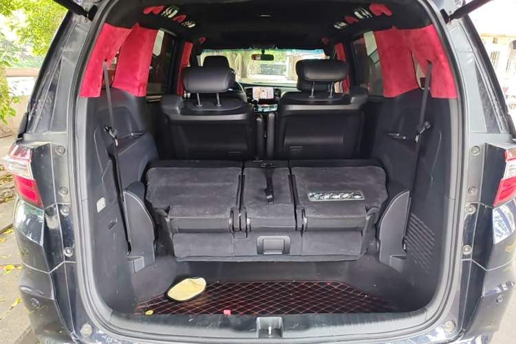 Used Honda Odyssey 2015 Updated Version 2.4L Smart Edition Trunk