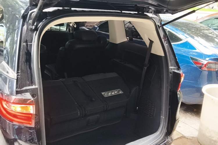 Used Honda Odyssey 2015 Updated Version 2.4L Smart Edition Trunk