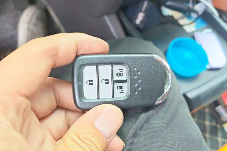 Used Honda Odyssey 2015 Updated Version 2.4L Smart Edition Vehicle Key