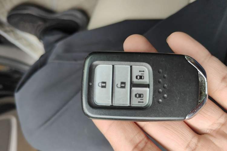 Used Honda Odyssey 2015 2.4L Smart Edition Vehicle Key
