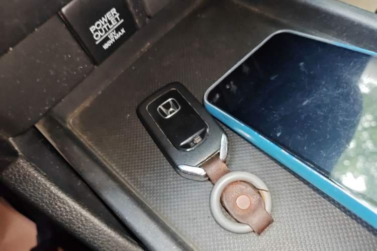 Used Honda Odyssey 2015 Updated Version 2.4L Smart Edition Vehicle Key