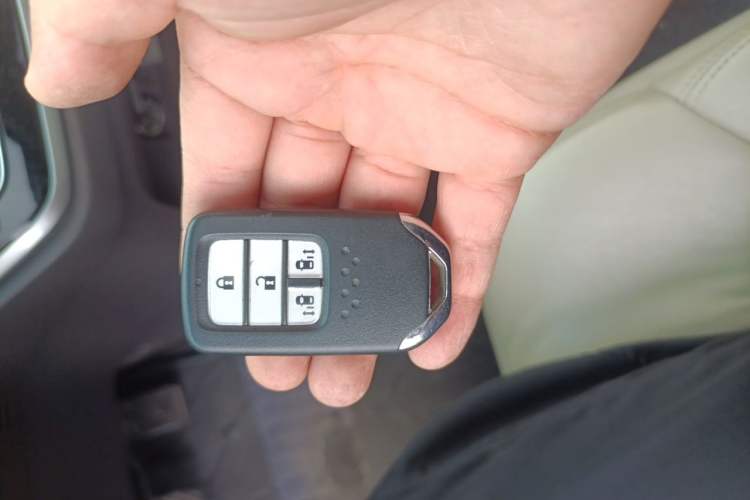 Used Honda Odyssey 2015 Updated Version 2.4L Smart Edition Vehicle Key