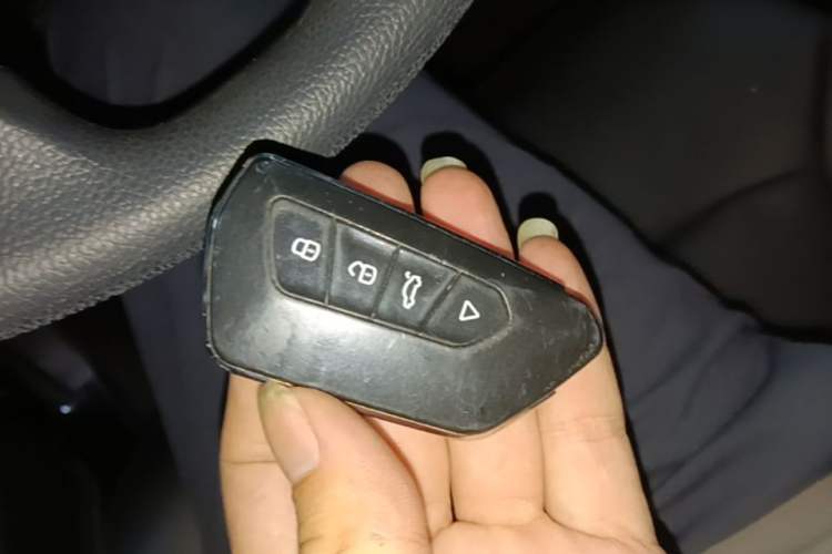 Used Honda Odyssey 2015 Revised Version 2.4L Comfort Edition Vehicle Key