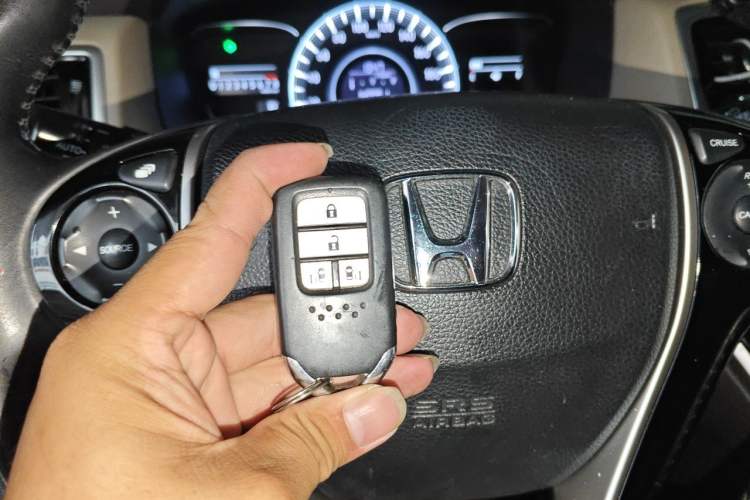 Used Honda Odyssey 2015 2.4L Smart Edition Vehicle Key