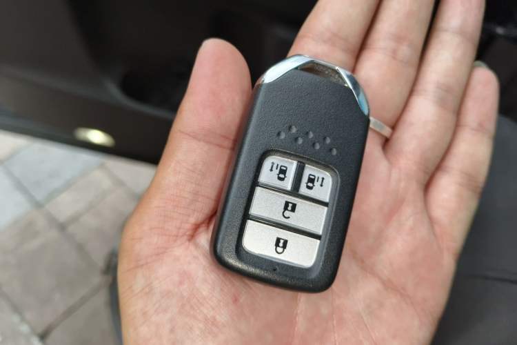 Used Honda Odyssey 2015 Revised 2.4L Luxury Edition Vehicle Key
