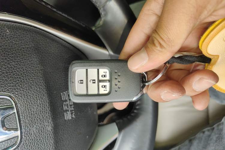 Used Honda Odyssey 2015 2.4L Luxury Edition Vehicle Key