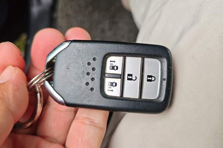 Used Honda Odyssey 2015 Updated Version 2.4L Smart Edition Vehicle Key