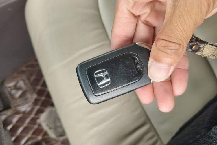 Used Honda Odyssey 2015 Revised 2.4L Luxury Edition Vehicle Key