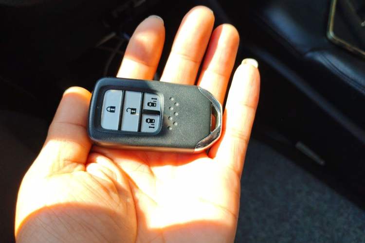 Used Honda Odyssey 2015 2.4L Prestige Edition Vehicle Key