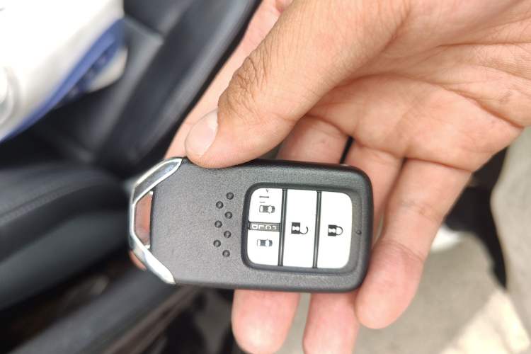 Used Honda Odyssey 2015 Updated Version 2.4L Smart Edition Vehicle Key