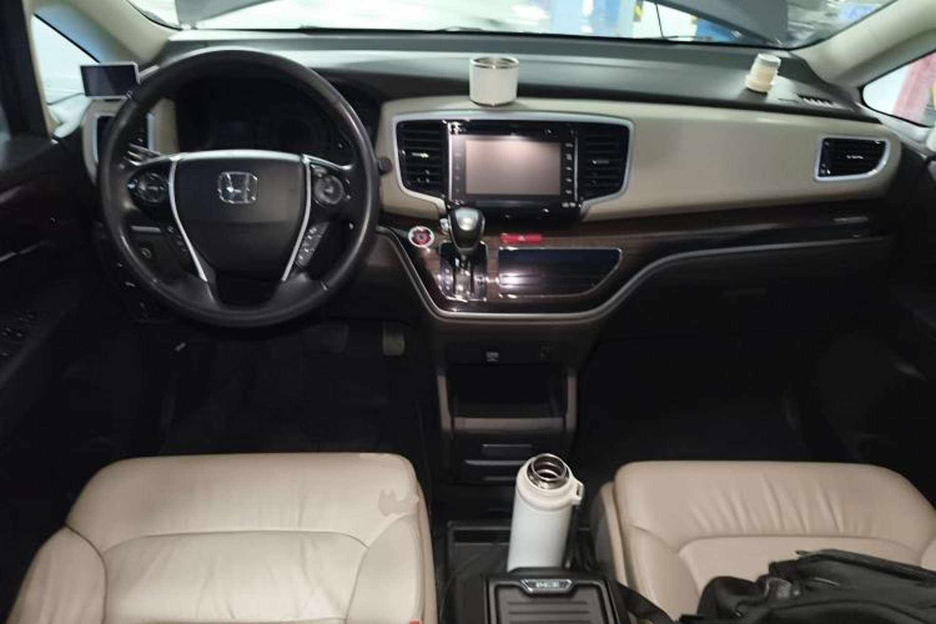 Used Honda Odyssey 2015 Revised Version 2.4L Supreme Edition Interior 2
