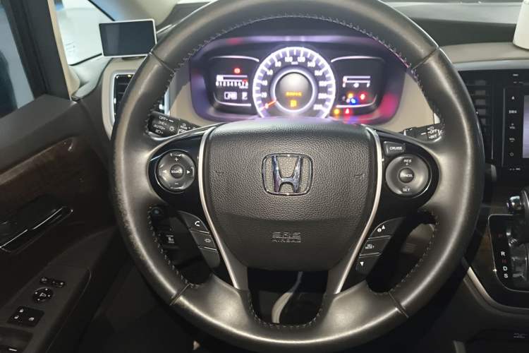 Used Honda Odyssey 2015 Revised Version 2.4L Supreme Edition Steering Wheel