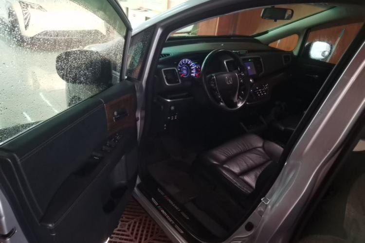 Used Honda Odyssey 2015 Updated Version 2.4L Smart Edition Driver Seat