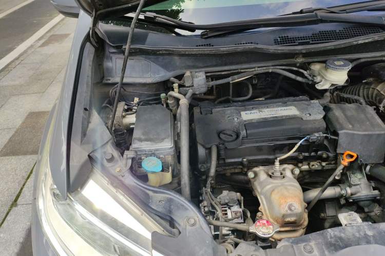 Used Honda Odyssey 2015 Updated Version 2.4L Smart Edition Engine Bay Right