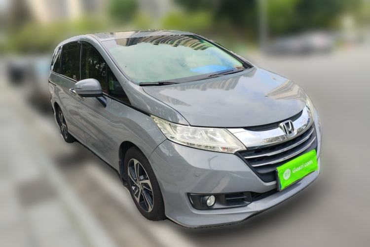 Used Honda Odyssey 2015 Updated Version 2.4L Smart Edition Front Right 45 Deg