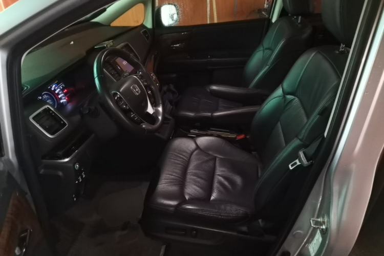 Used Honda Odyssey 2015 Updated Version 2.4L Smart Edition Left Front Seat
