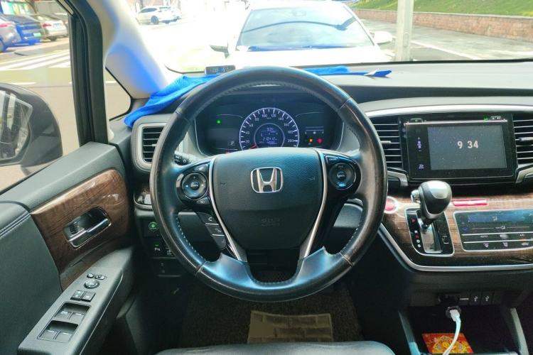 Used Honda Odyssey 2015 Updated Version 2.4L Smart Edition Steering Wheel